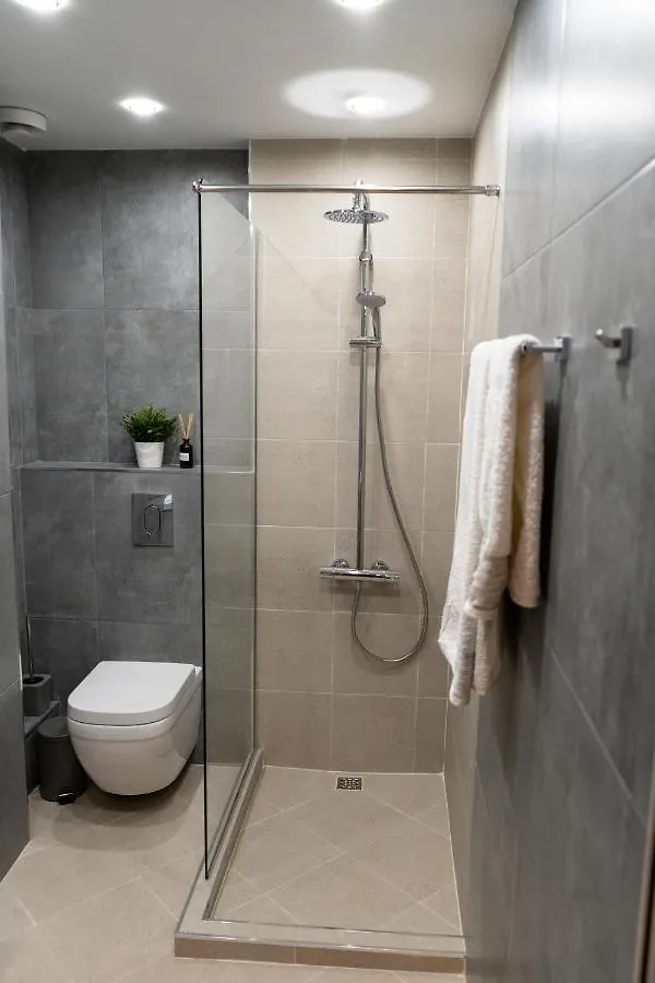 Urban Elegance By Eagles' Bridge Apartment Sofia